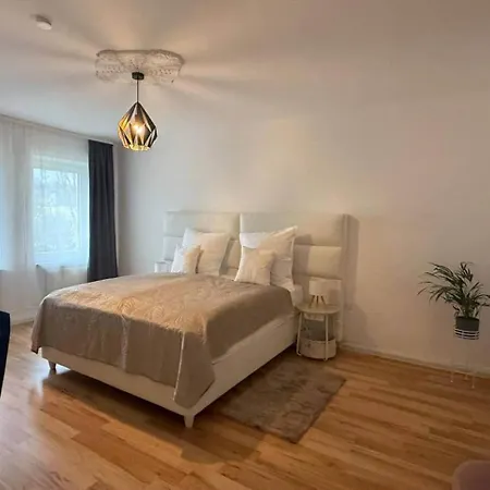Modernes Design-apartment In Nahe Altstadt Апартаменты