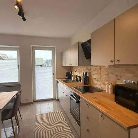 Modernes Design-apartment In Nahe Altstadt Апартаменты *