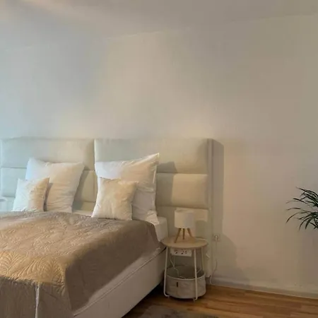 Апартаменты Modernes Design-apartment In Nahe Altstadt *