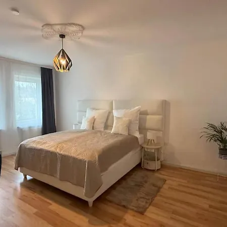 Modernes Design-apartment In Nahe Altstadt Апартаменты