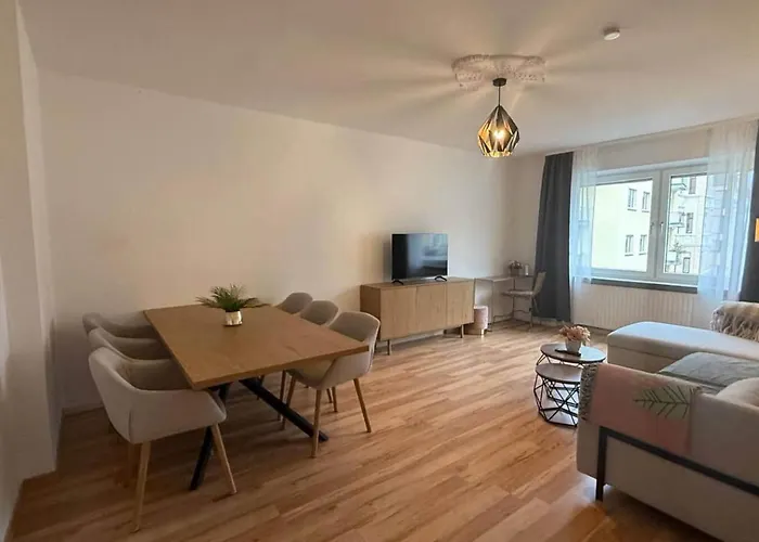 Modernes Design-apartment In Nahe Altstadt Apartamento