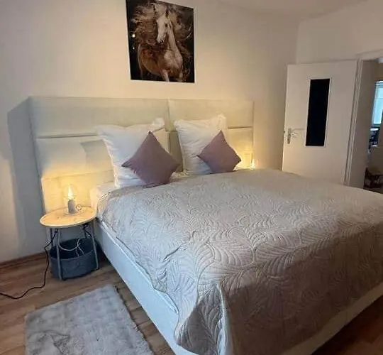 Modernes Design-apartment In Nahe Altstadt Apartamento