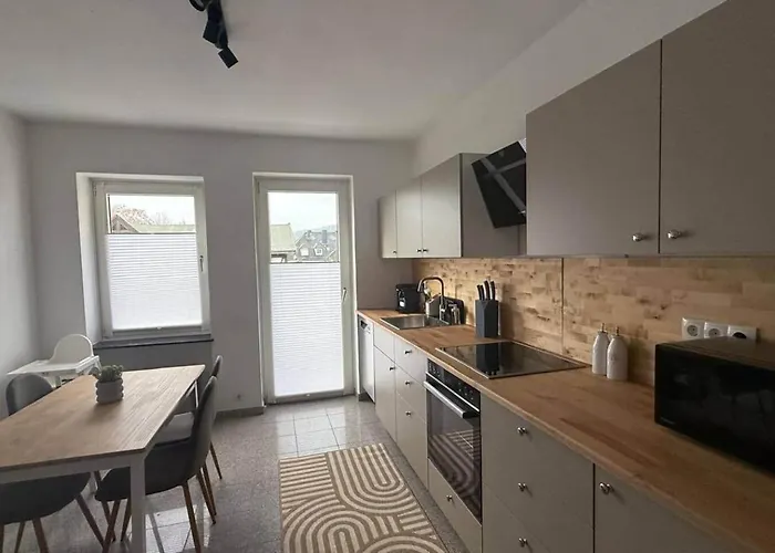 Modernes Design-apartment In Nahe Altstadt Apartamento